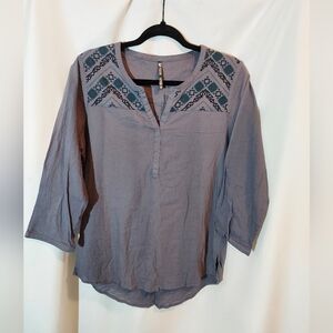 Kuhl Women's Cotton Tunic in Soft Gray with Geometric Embroidery